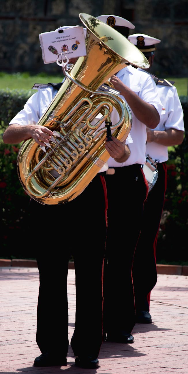 Tuba players